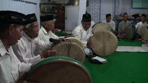 Burdah, traditional  music group closely related to Malay Language and Islam